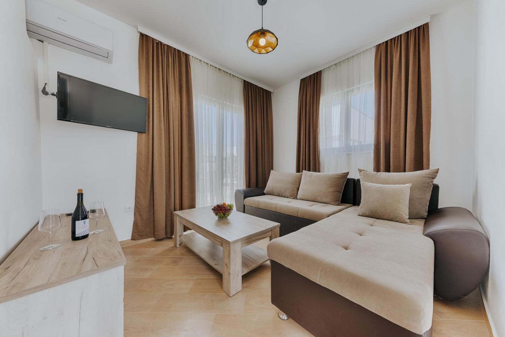 Imperial Family Resort Ulcinj Exterior photo