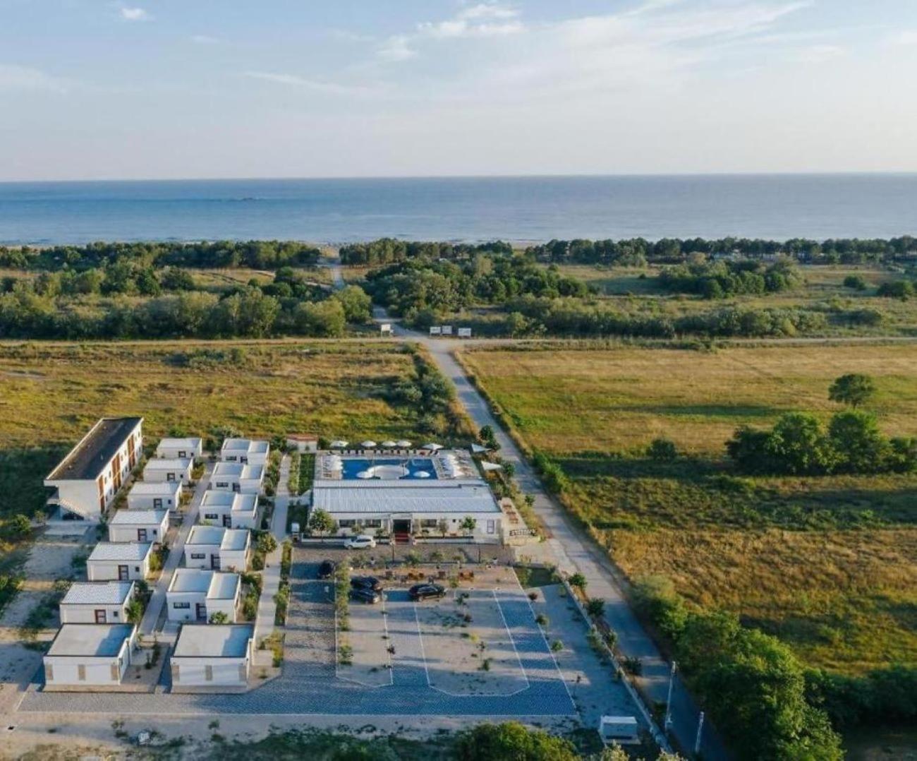 Imperial Family Resort Ulcinj Exterior photo